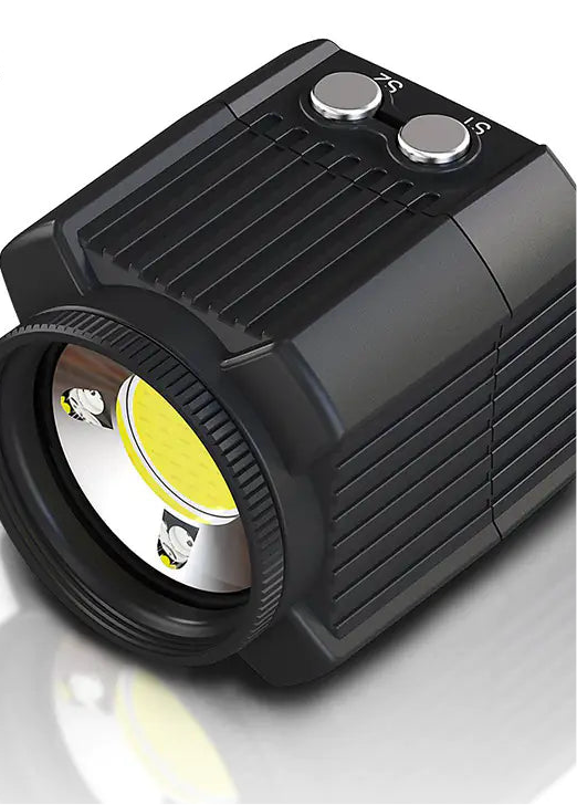 CreatorPlayground Submerge 2000 — IPX8 Waterproof 2000-Lumen LED