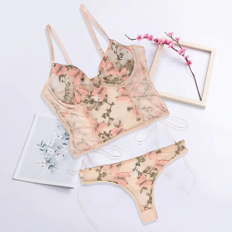 Plus Size Butterfly Embroidery Sexy Lingerie Set