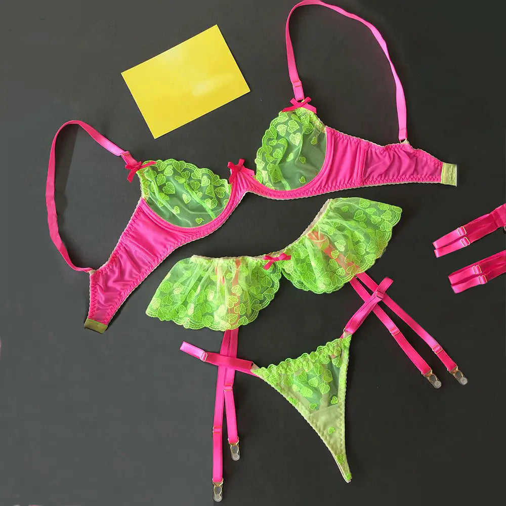 Transnational Source: Women's Sexy Lace Lingerie Set